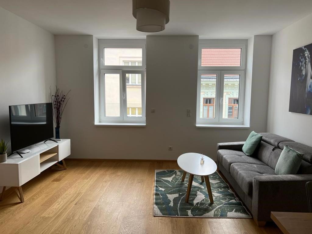 New Central Apartments Westbahnhof Vienna Exterior photo